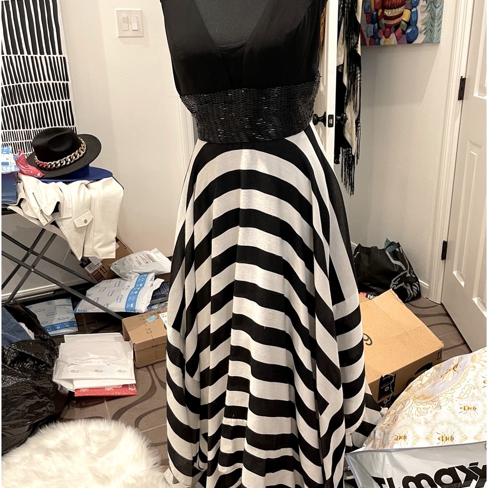 Formal gown. Jovanni.
